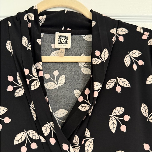 Anne Klein Mandarin Collar Blouse - Picture 2 of 4